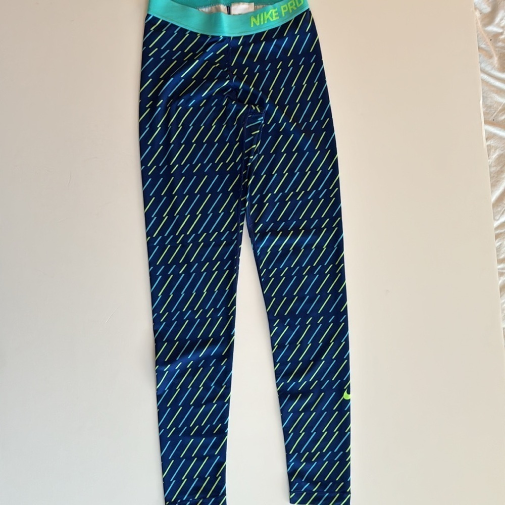 Nike Pro tights, set of 3 pairs included, all women’s S, in EUC - Picture 2 of 16